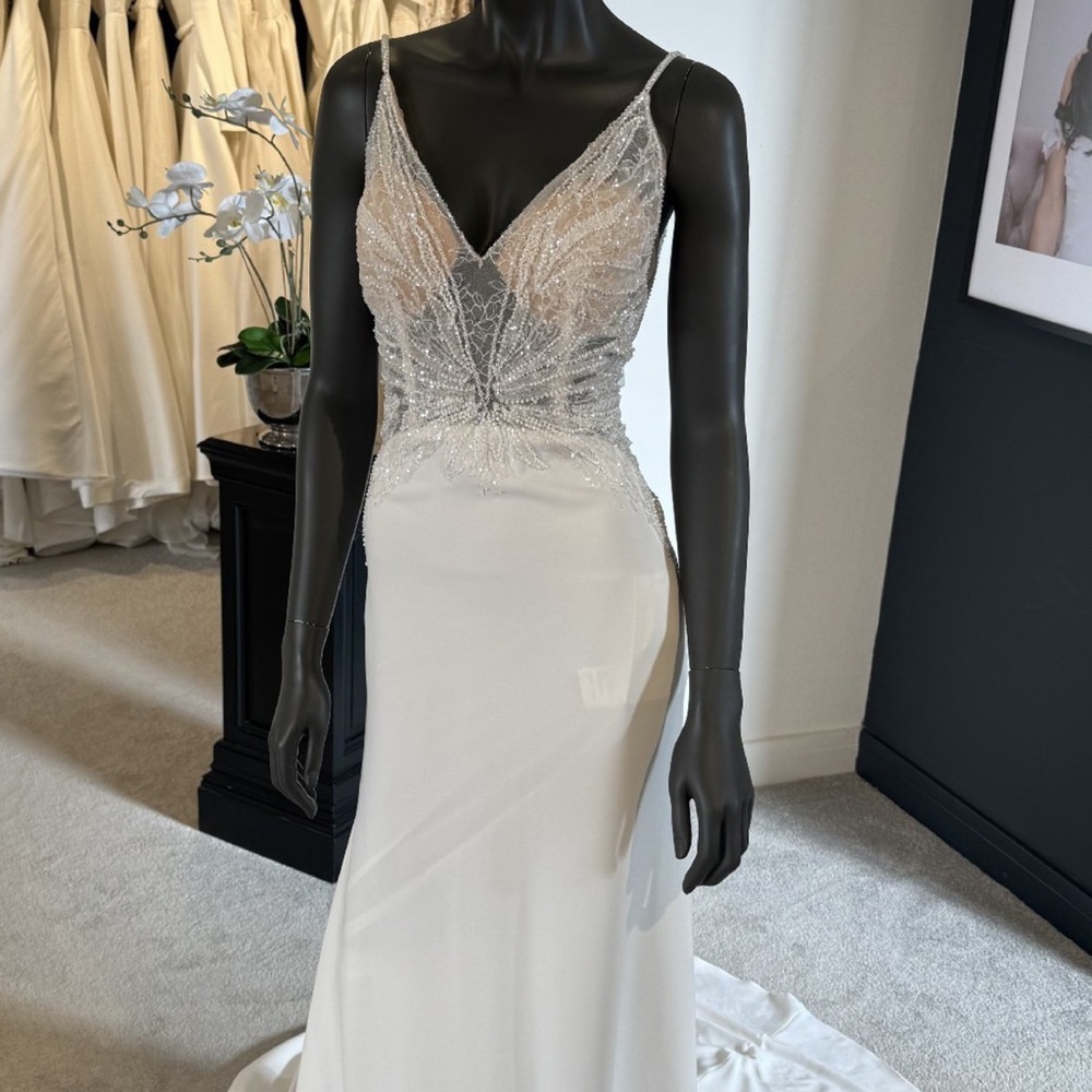 Pronovias Ivory Embellished Bridal Wedding Dress Gown